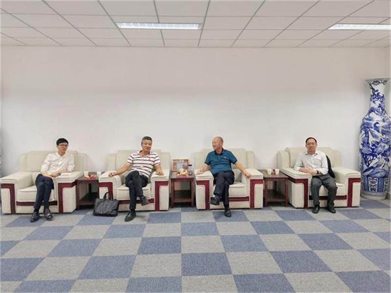 清华研究院陆院长一行 来AK网共商产业规划